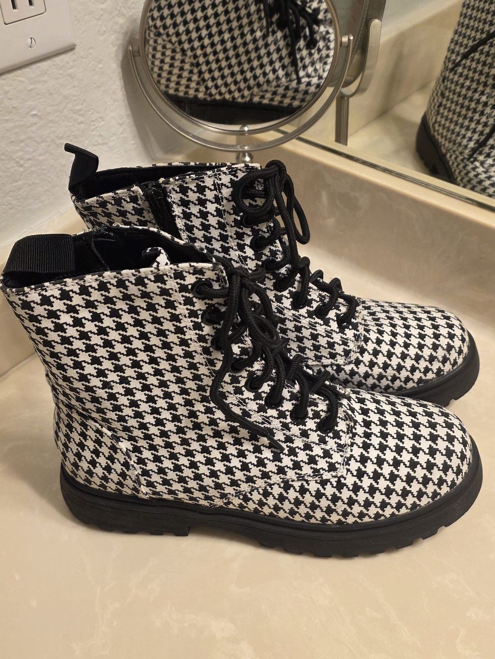 Houndstooth Lace-Up Combat Boots - Black & White Size 9